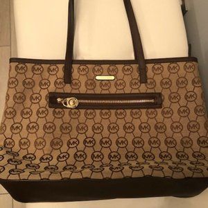 Michael Kors Signature Tote Bag